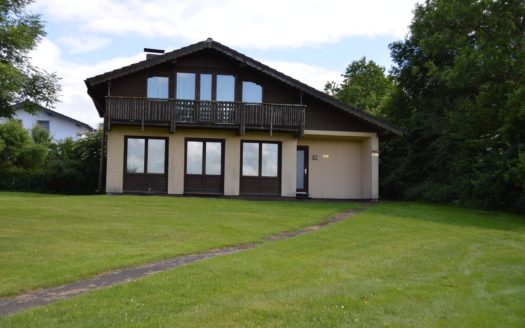 VERKAUFT ! Tolles Haus mit Garten in Ulrichstein – 101