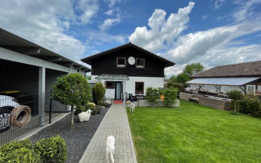 Liebevoll saniertes Haus mit Garten in Ulrichstein