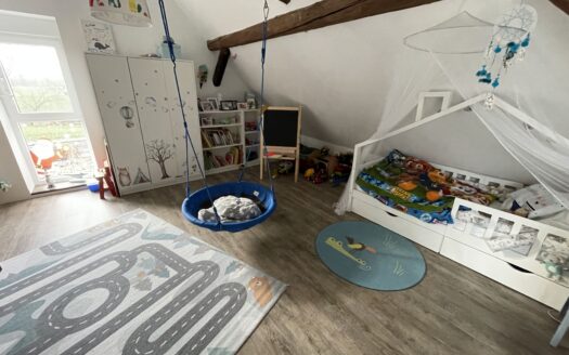 Liebevoll saniertes Haus mit Garten, Garagen, Carport in Amöneburg – Rüdigheim