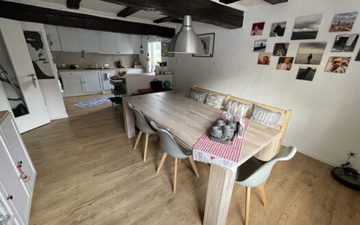 Liebevoll saniertes Haus mit Garten, Garagen, Carport in Amöneburg – Rüdigheim