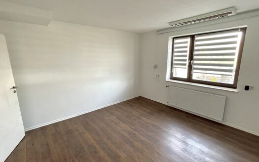 2 Zimmer Wohnung mit neuer Einbauküche in Amöneburg-Roßdorf