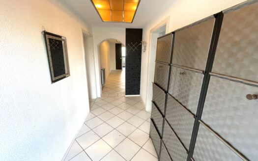 2 Zimmer Wohnung mit neuer Einbauküche in Amöneburg-Roßdorf