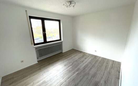 VERMIETET! 5 Zimmer, Küche, Bad, G-WC, Balkon in Amöneburg- Roßdorf