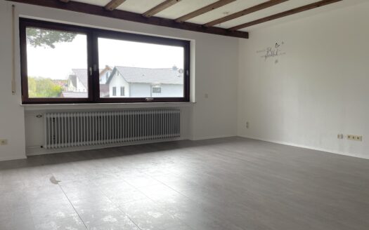 VERMIETET! 5 Zimmer, Küche, Bad, G-WC, Balkon in Amöneburg- Roßdorf