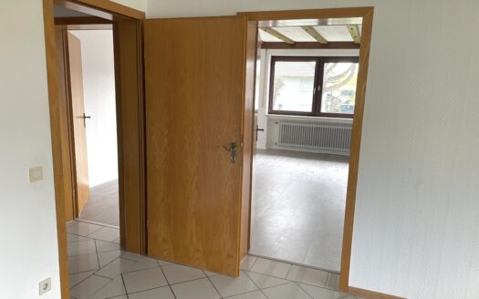 VERMIETET! 5 Zimmer, Küche, Bad, G-WC, Balkon in Amöneburg- Roßdorf