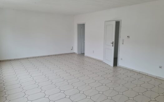 4 Zimmer Wohnung mit Einbauküche u. Garage in Rabenau Geilshausen