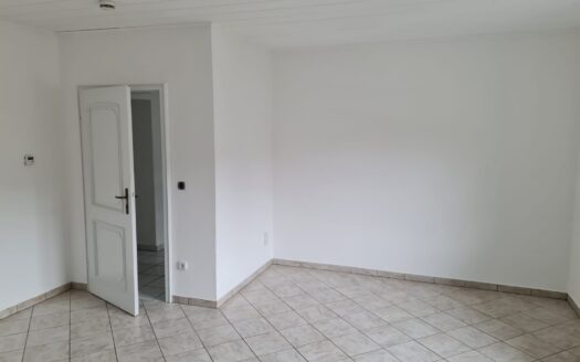 4 Zimmer Wohnung mit Einbauküche u. Garage in Rabenau Geilshausen