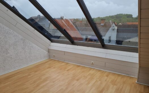 4 Zimmer Wohnung mit Einbauküche u. Garage in Rabenau Geilshausen