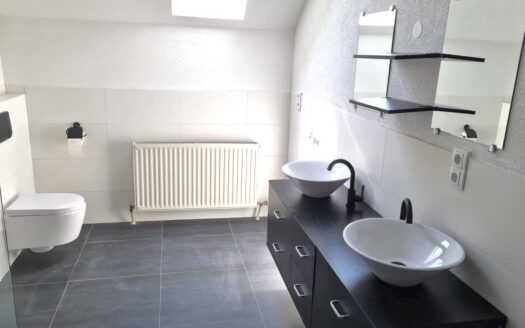 4 Zimmer Wohnung mit Einbauküche u. Garage in Rabenau Geilshausen