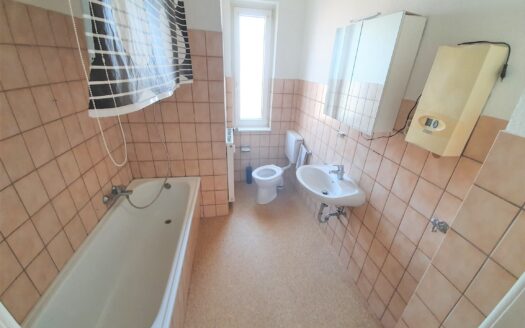 VERMIETET! Zentrale 2 Zimmer Wohnung mit Einbauküche in Kirchhain