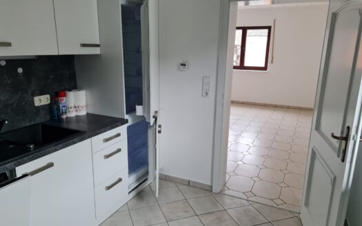 4 Zimmer Wohnung mit Einbauküche u. Garage in Rabenau Geilshausen