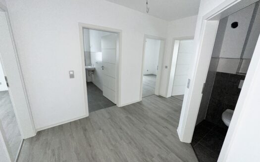 VERKAUFT! 3 Zimmer Eigentumswohnung mit Terrasse in Neustadt – Neubau (W7)