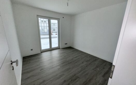 seniorengerechte 3 Zi.- Eigentumswohnung mit Balkon in Neustadt – Neubau (W3)