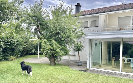 **Traumhaftes Reihen-Eckhaus in Alsfeld – Vielfältigkeit und Modernität vereint