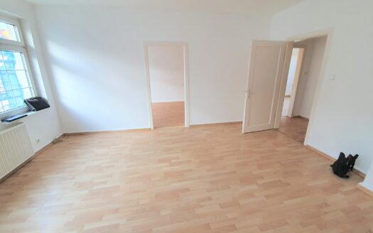 WOHN- u. GESCHÄFTSHAUS im Herzen von KIRCHHAIN – RENDITEOBJEKT