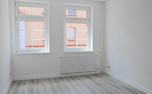 WOHN- u. GESCHÄFTSHAUS im Herzen von KIRCHHAIN – RENDITEOBJEKT