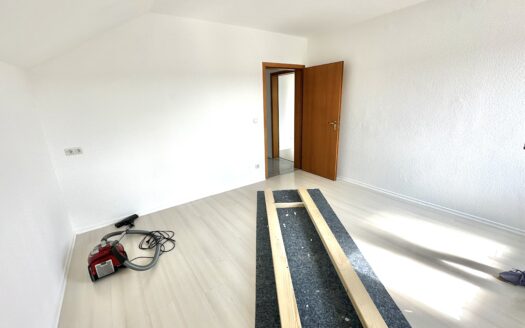 Helle 2-Zimmer-Wohnung mit Sonnenbalkon in Amöneburg-Roßdorf – ab sofort verfügbar!