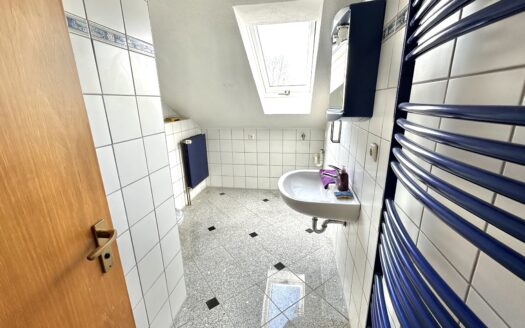 Helle 2-Zimmer-Wohnung mit Sonnenbalkon in Amöneburg-Roßdorf – ab sofort verfügbar!