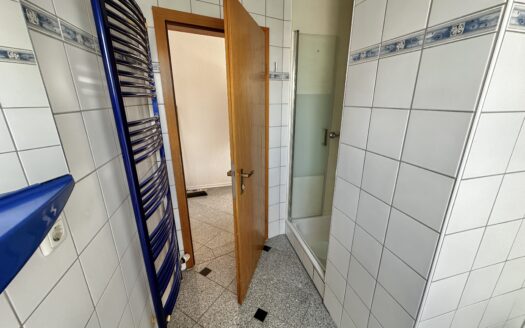 Helle 2-Zimmer-Wohnung mit Sonnenbalkon in Amöneburg-Roßdorf – ab sofort verfügbar!