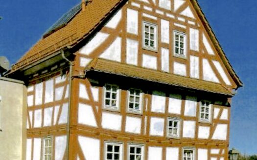 Exklusiv saniertes Stadthaus mit zwei Balkonen, Stellplatz & traumhafter Aussicht in Homberg (Ohm)