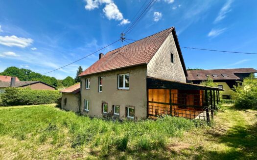 VERKAUFT! Renoviertes Einfamilienhaus mit großem Grundstück in 66839 Schmelz-Dorf