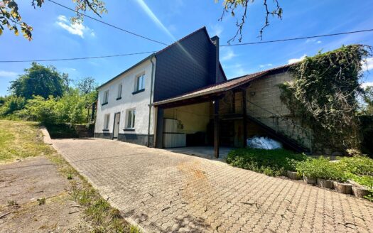 VERKAUFT! Renoviertes Einfamilienhaus mit großem Grundstück in 66839 Schmelz-Dorf