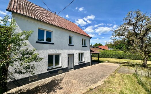 VERKAUFT! Renoviertes Einfamilienhaus mit großem Grundstück in 66839 Schmelz-Dorf