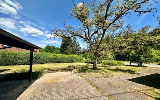 VERKAUFT! Renoviertes Einfamilienhaus mit großem Grundstück in 66839 Schmelz-Dorf