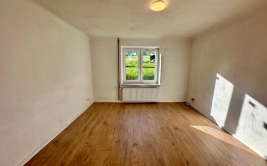 VERKAUFT! Renoviertes Einfamilienhaus mit großem Grundstück in 66839 Schmelz-Dorf