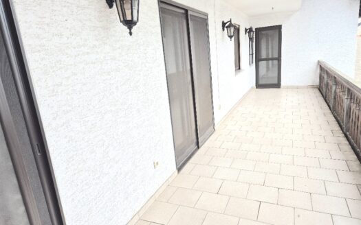 Helle Eigentums-Wohnung m.EBK, Balkon u Garage