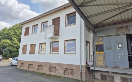 Gewerbeimmobilie – Halle –  Wohnhaus  – Büro und vielseitige Lagerflächen in Zell (Romrod)