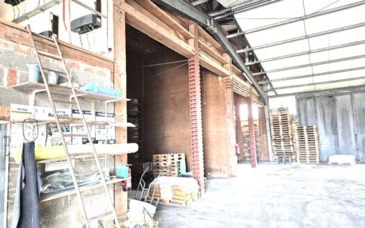 Gewerbeimmobilie – Halle –  Wohnhaus  – Büro und vielseitige Lagerflächen in Zell (Romrod)