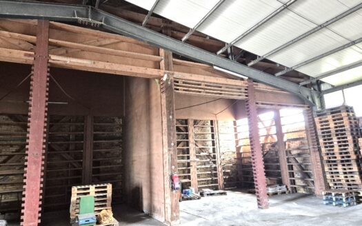 Gewerbeimmobilie – Halle –  Wohnhaus  – Büro und vielseitige Lagerflächen in Zell (Romrod)