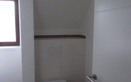 2 ZKB Wohnung mit Einbauküche in Kirtorf