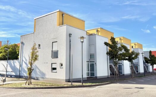 Barrierefreies, modernisiertes 1-Zi. Apartment mit Terrasse u Stellplatz in Saarbrücken