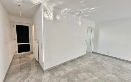 Barrierefreies, modernisiertes 1-Zi. Apartment mit Terrasse u Stellplatz in Saarbrücken