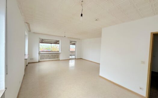 Großzügige 4-Zimmer-Wohnung mit Sonnenbalkon und Weitblick