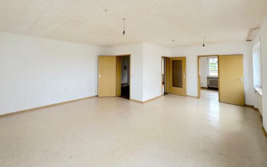 Großzügige 4-Zimmer-Wohnung mit Sonnenbalkon und Weitblick