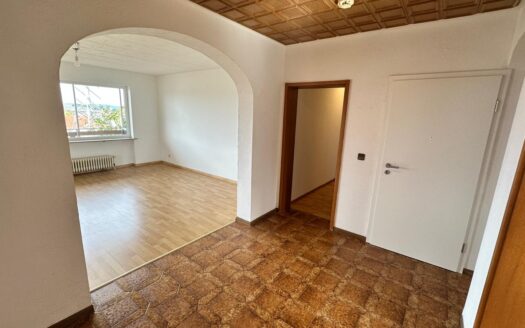Erdgeschosswohnung m großem Balkon in Püttlingen-Köllerbach