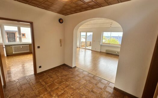 Erdgeschosswohnung m großem Balkon in Püttlingen-Köllerbach
