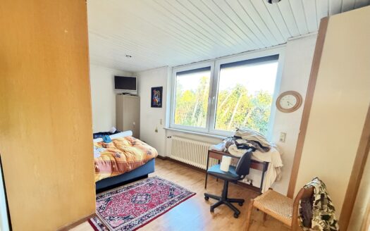 Großzügiger Bungalow mit geschütztem Garten. Viel Platz. Privatsphäre. Raum für persönliche Pläne
