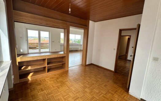 Erdgeschosswohnung m großem Balkon in Püttlingen-Köllerbach