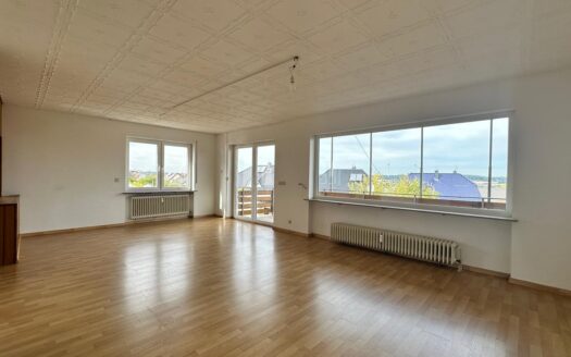 Erdgeschosswohnung m großem Balkon in Püttlingen-Köllerbach